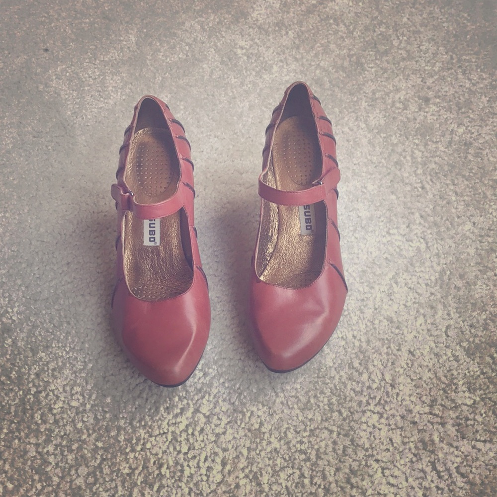 Taino heels